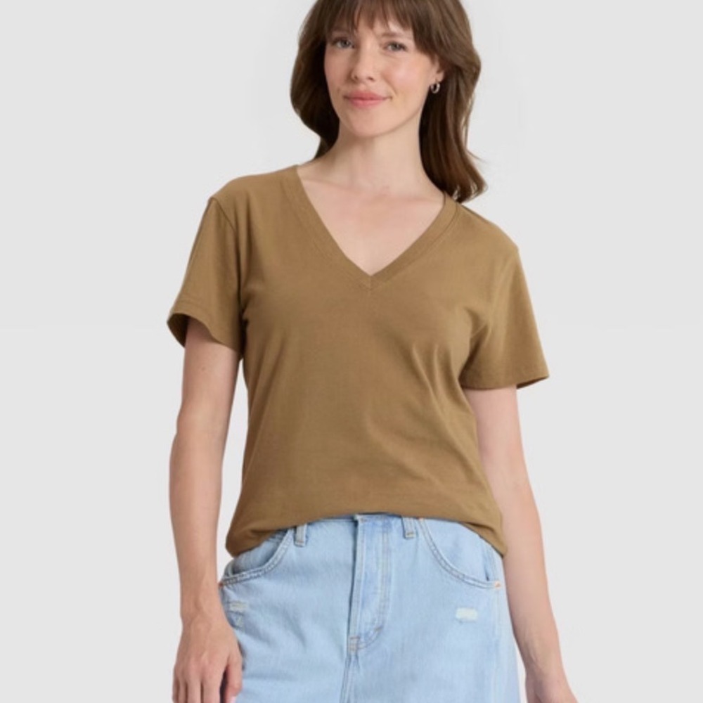 Universal Thread V-Neck T-Shirt Womens XS Tonka Bean Brown New With Tags